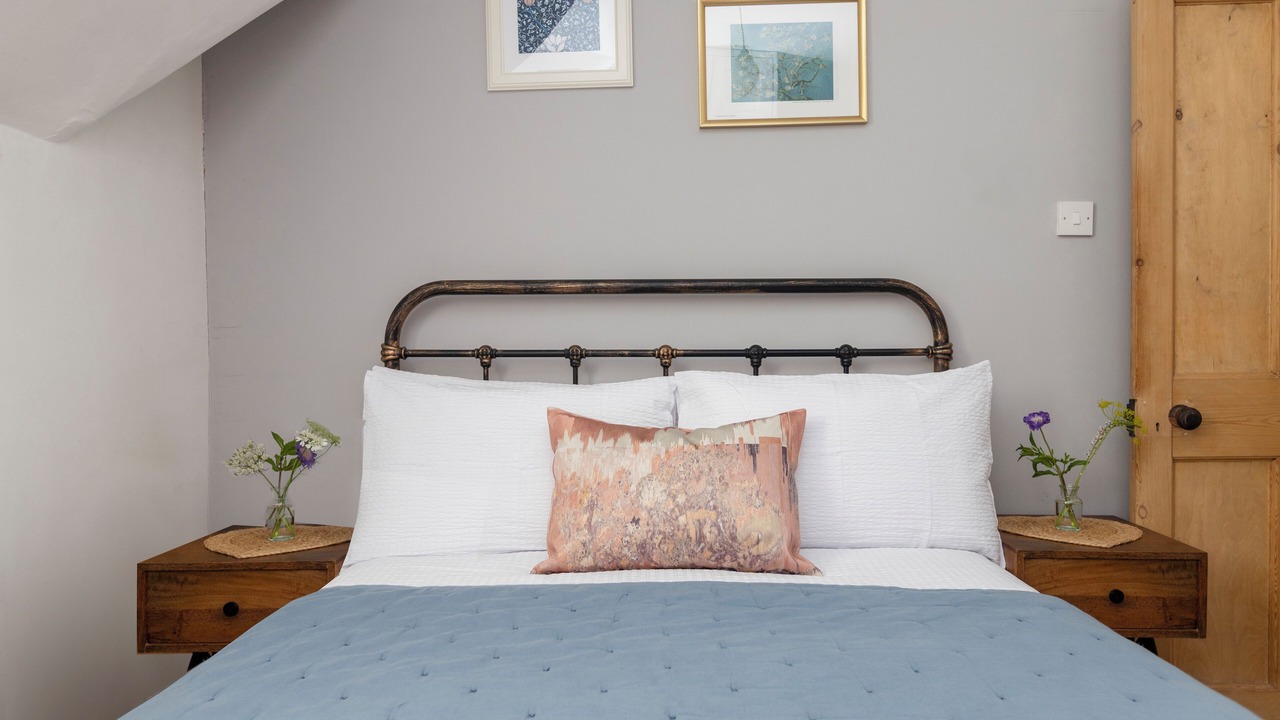 Photo of Bedroom in Hanger Hill