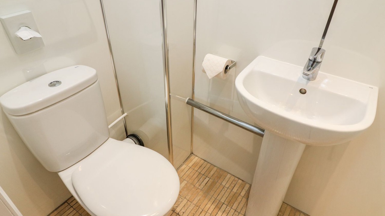 Photo of Bathroom in Worton