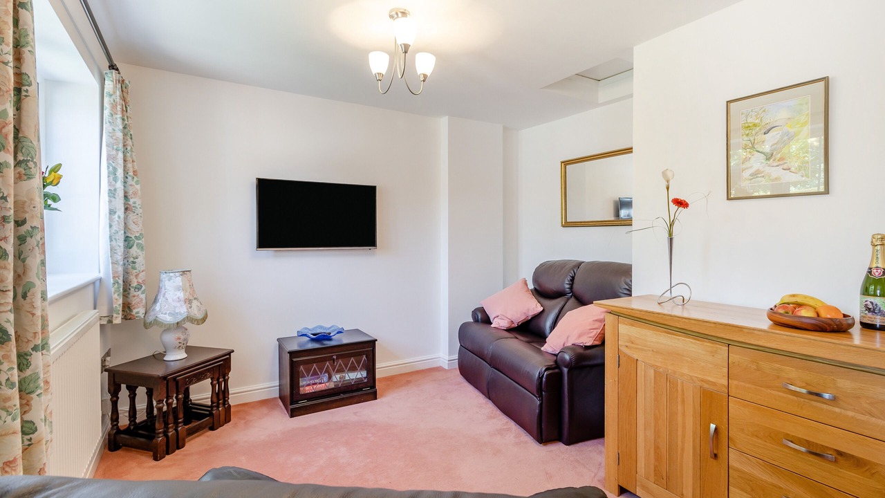 Photo of Livingroom in Halam