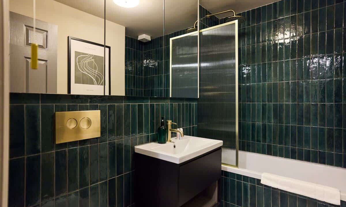 Photo of Bathroom in London Borough of Hounslow
