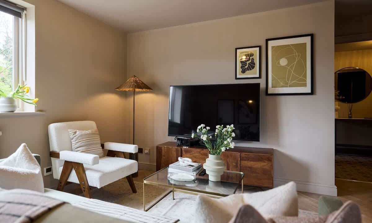 Photo of Livingroom in London Borough of Hounslow