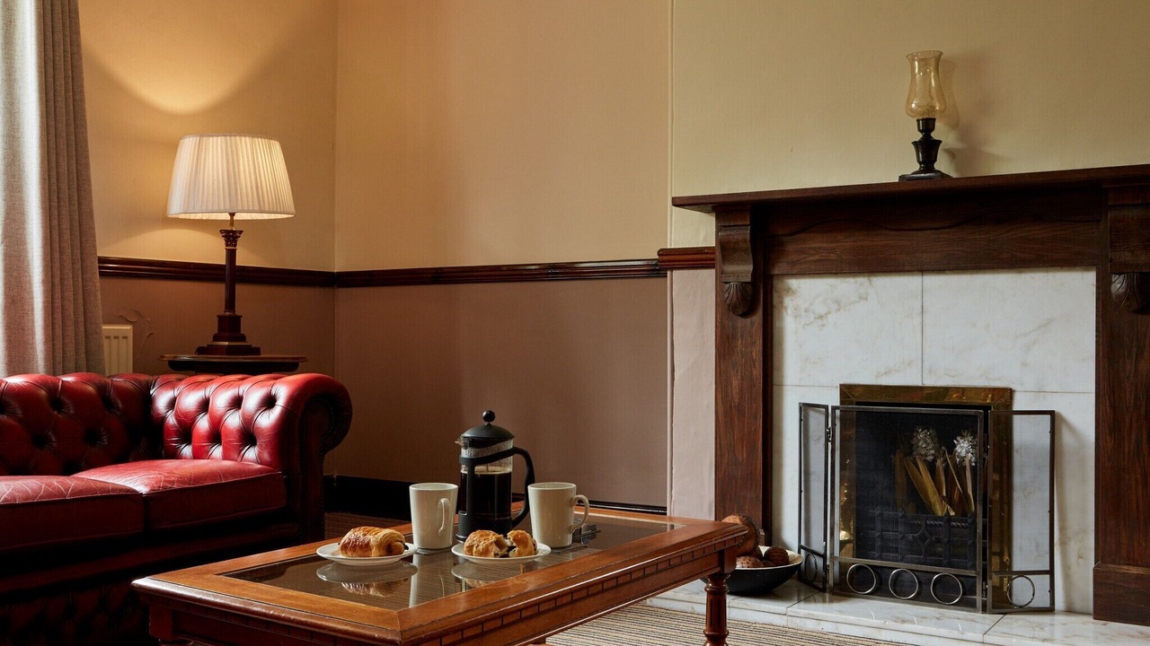 Photo of Livingroom in Dalbury Lees