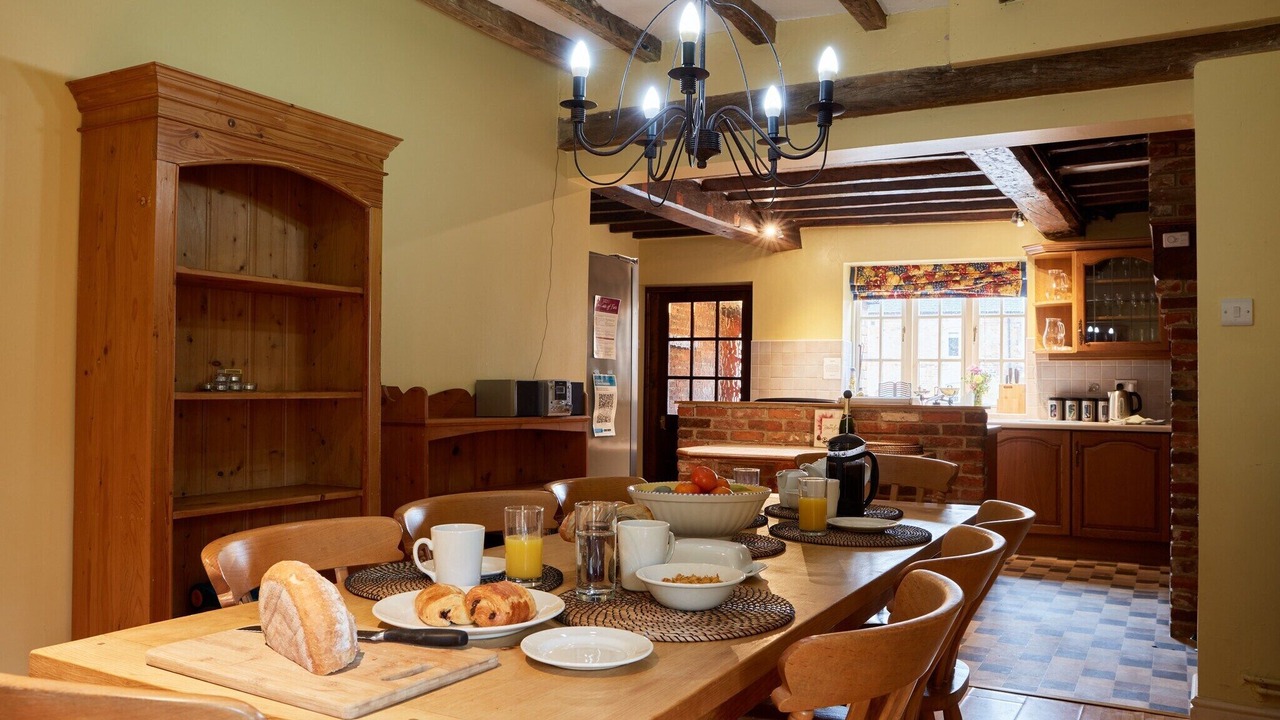 Photo of Livingroom in Dalbury Lees