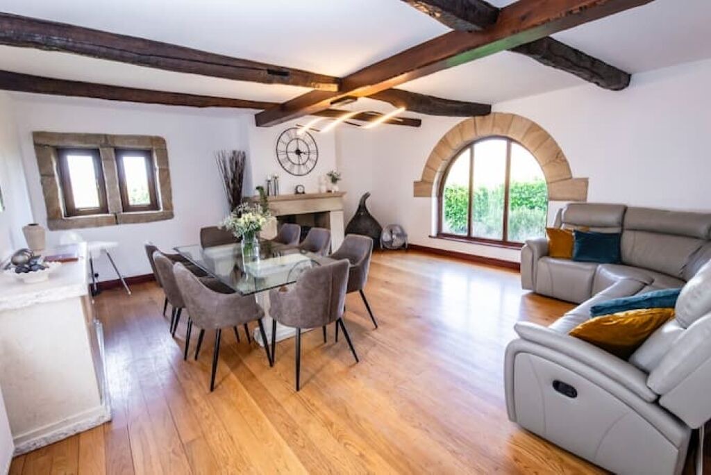 Photo of Livingroom in Lumbutts