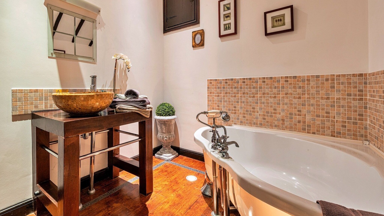 Photo of Bathroom in South Scarle