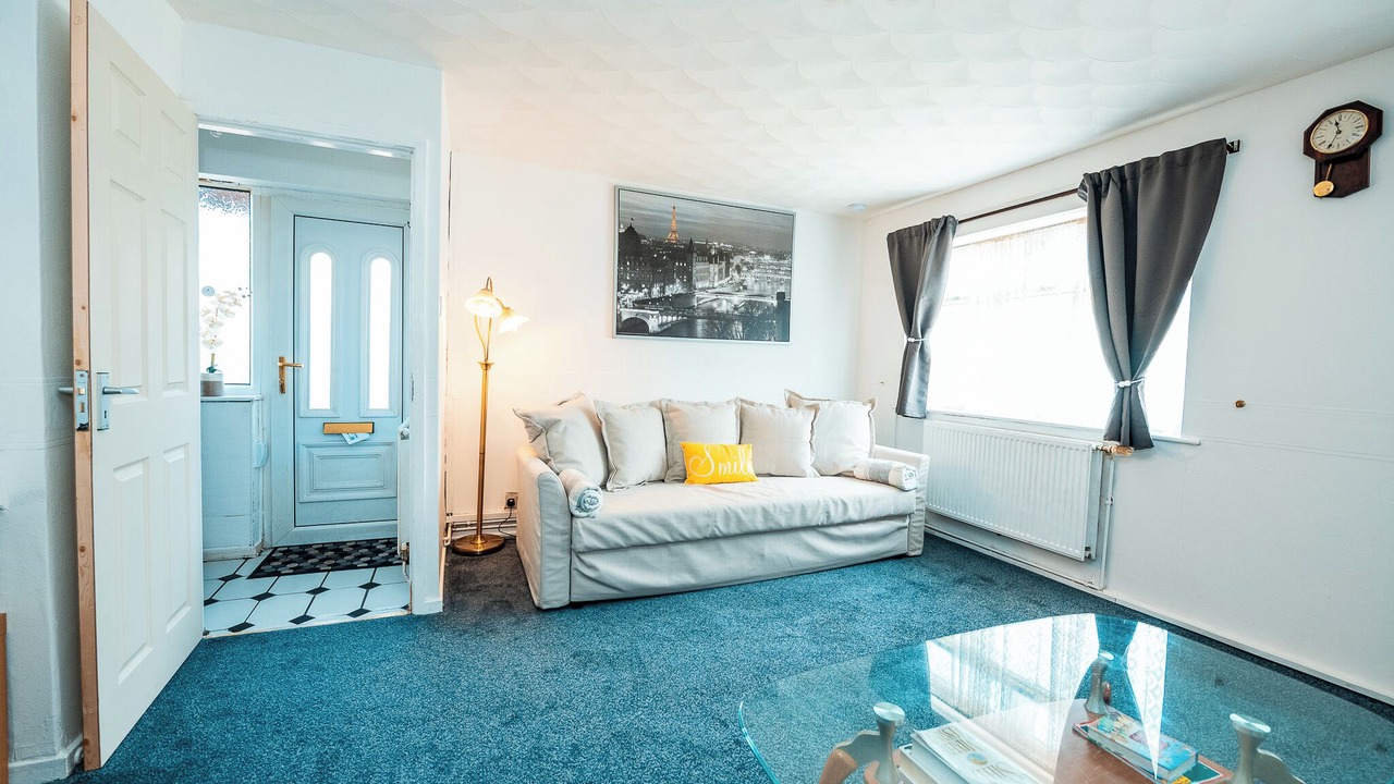 Photo of Livingroom in Salford