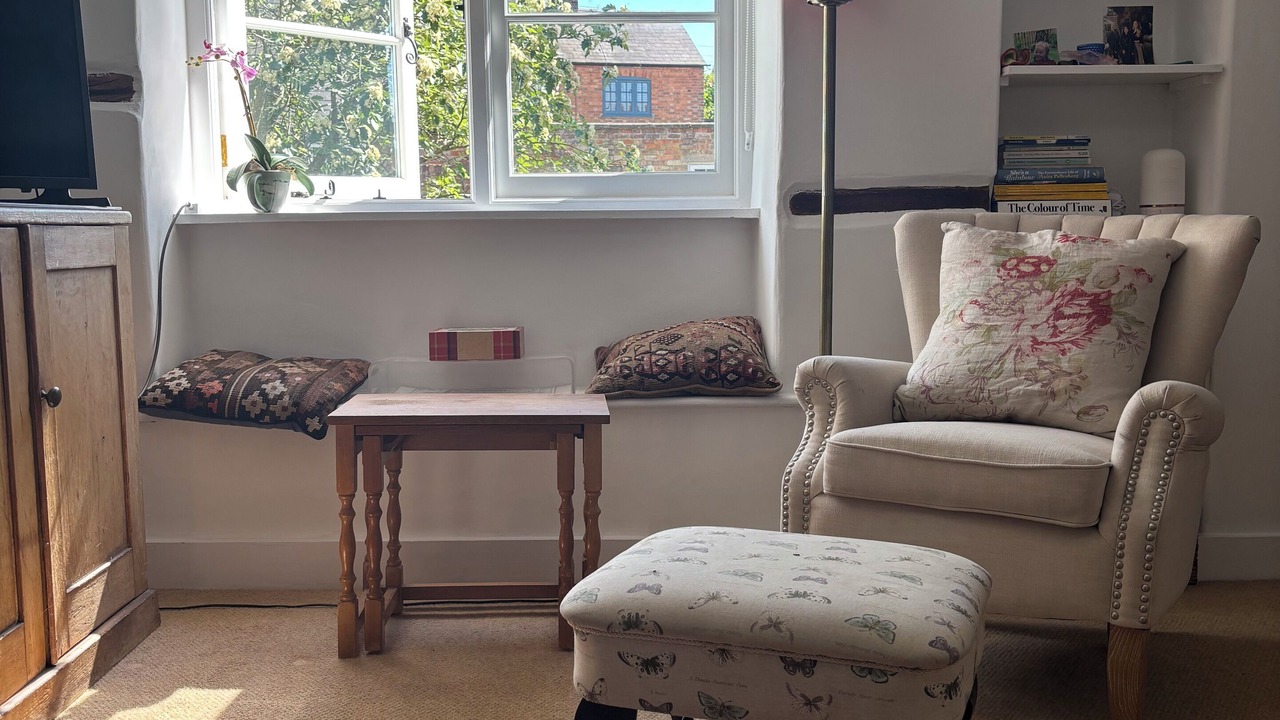 Photo of Livingroom in Gawcott