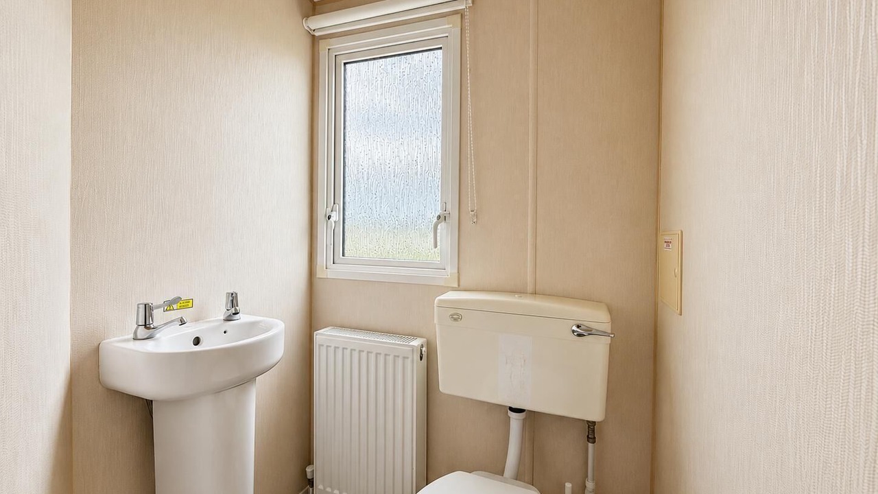 Photo of Bathroom in Louth