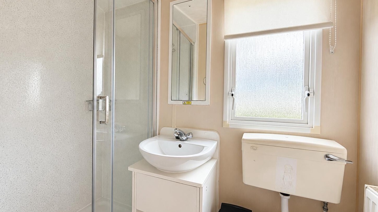 Photo of Bedroom in Louth