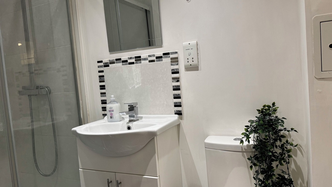 Photo of Bathroom in Luton