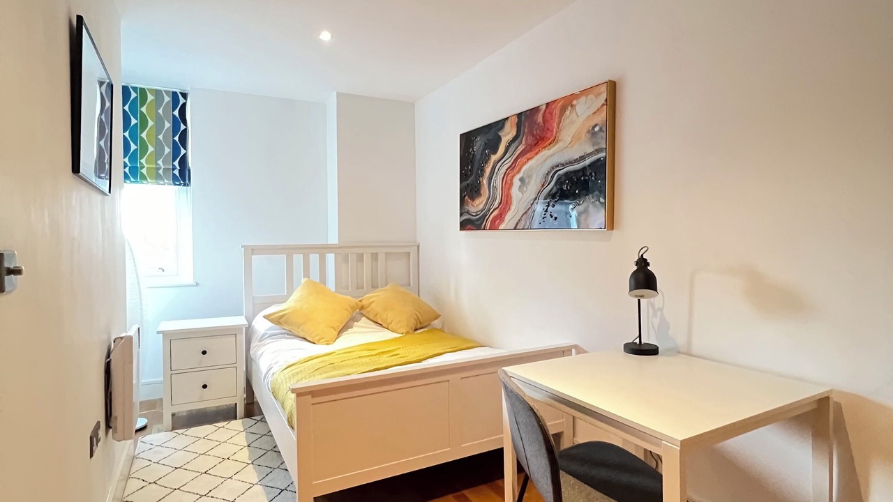 Photo of Bedroom in Clapham