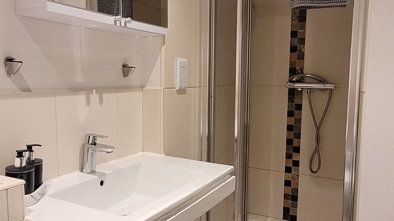 Photo of Bathroom in Limehouse