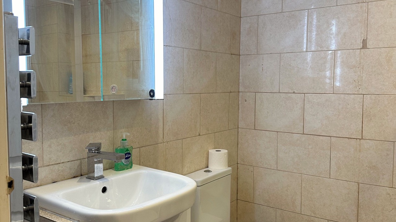 Photo of Bathroom in Luton
