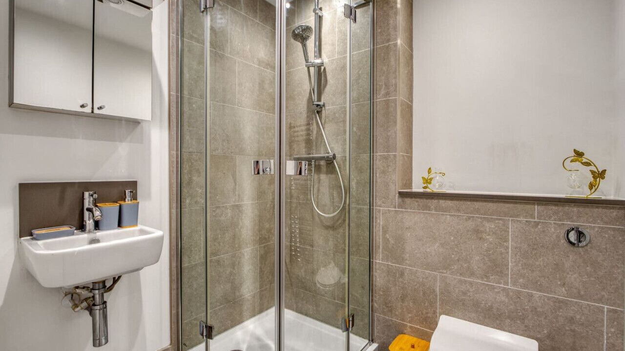 Photo of Bathroom in Brent
