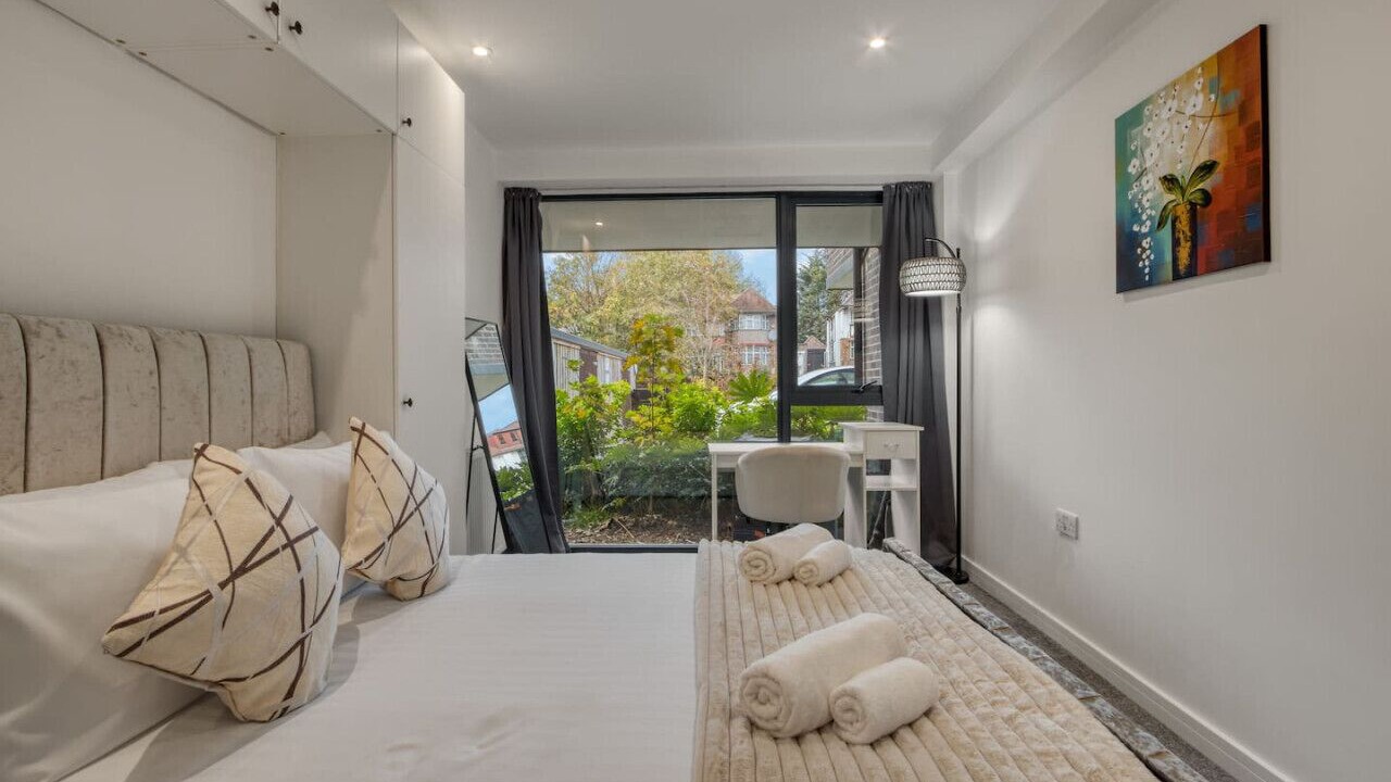 Photo of Bedroom in Brent