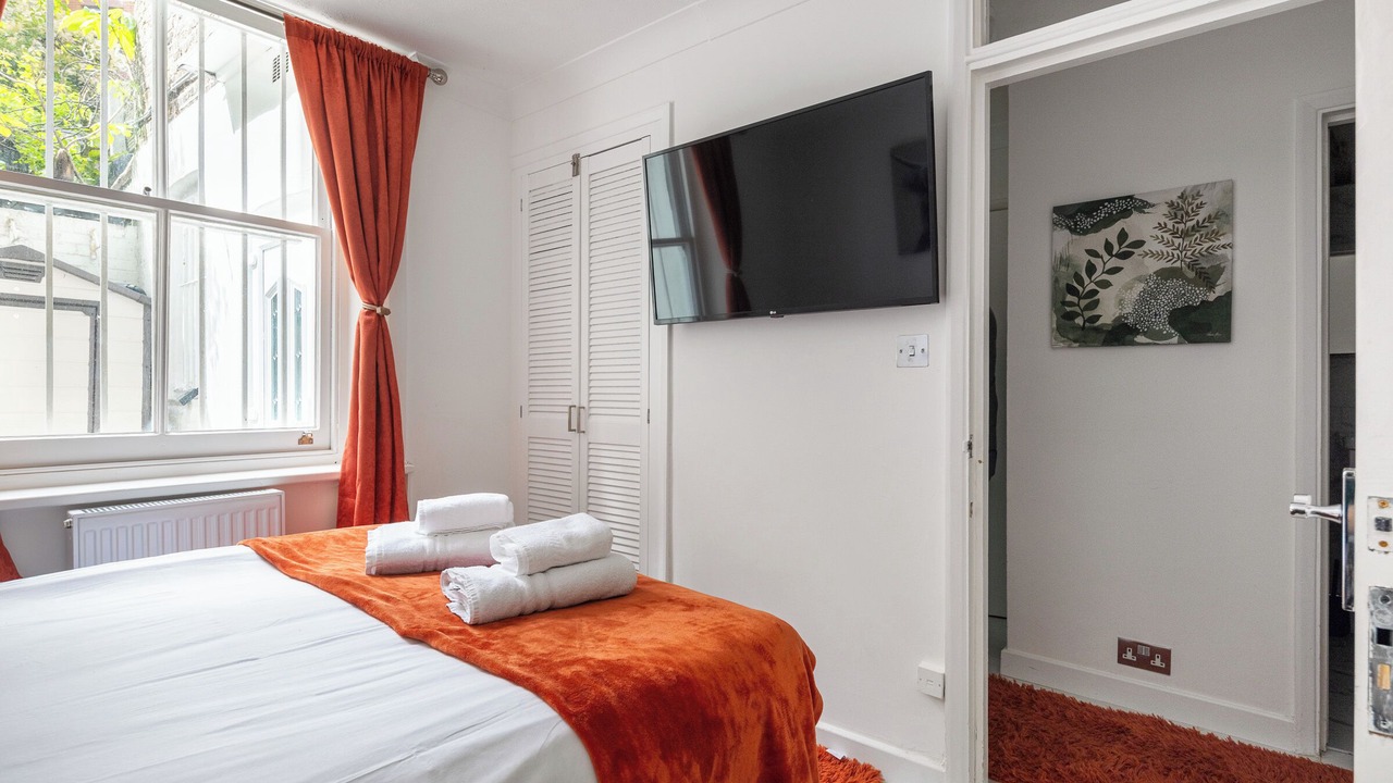 Photo of Bedroom in Chelsea Riverside