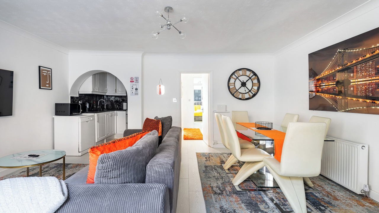 Photo of Livingroom in Chelsea Riverside