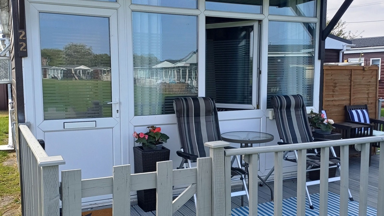 Photo of Patio Balcony in Chapel Saint Leonards