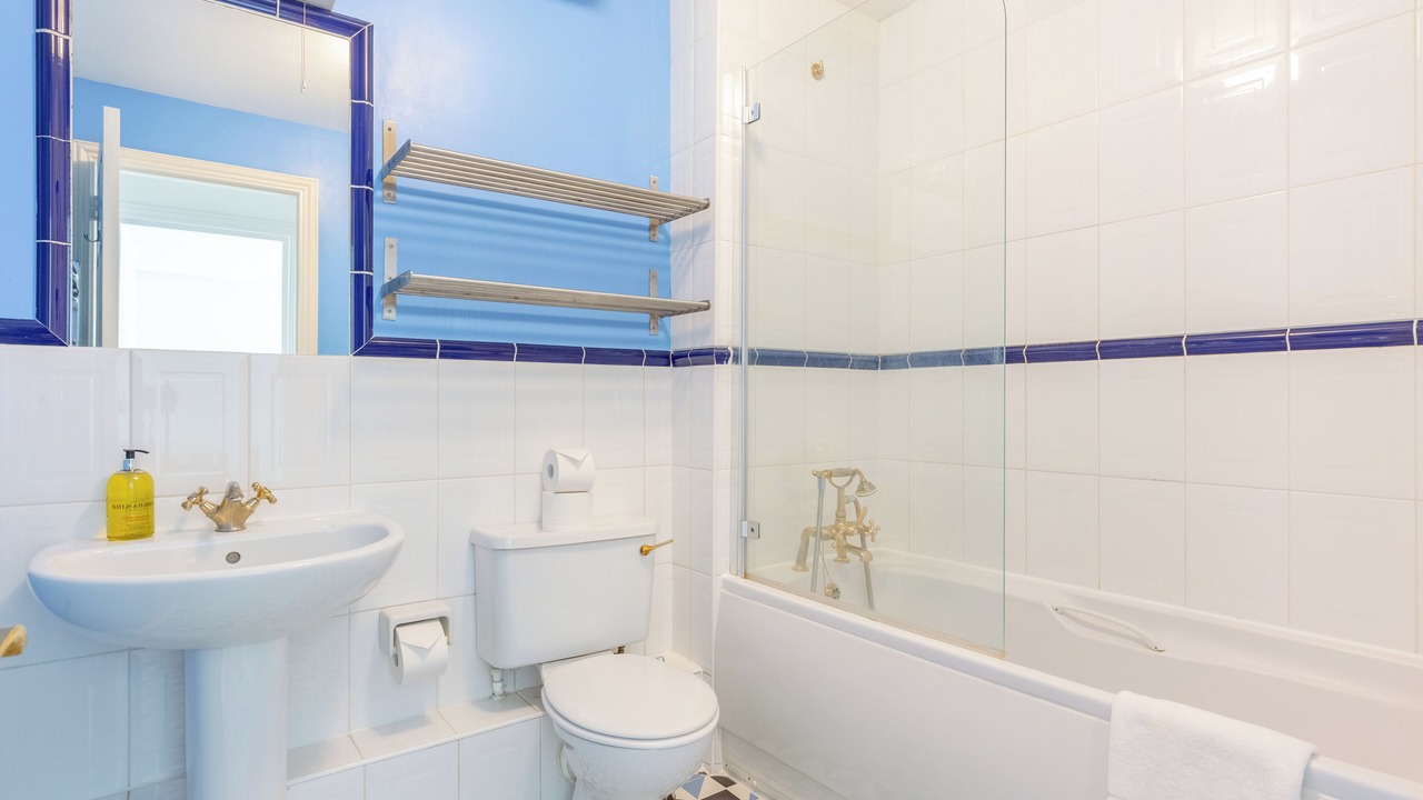 Photo of Bathroom in St. Dunstan's