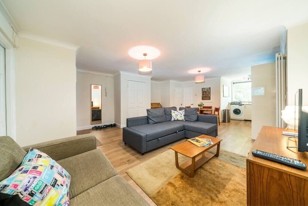 Photo of Livingroom in Kew