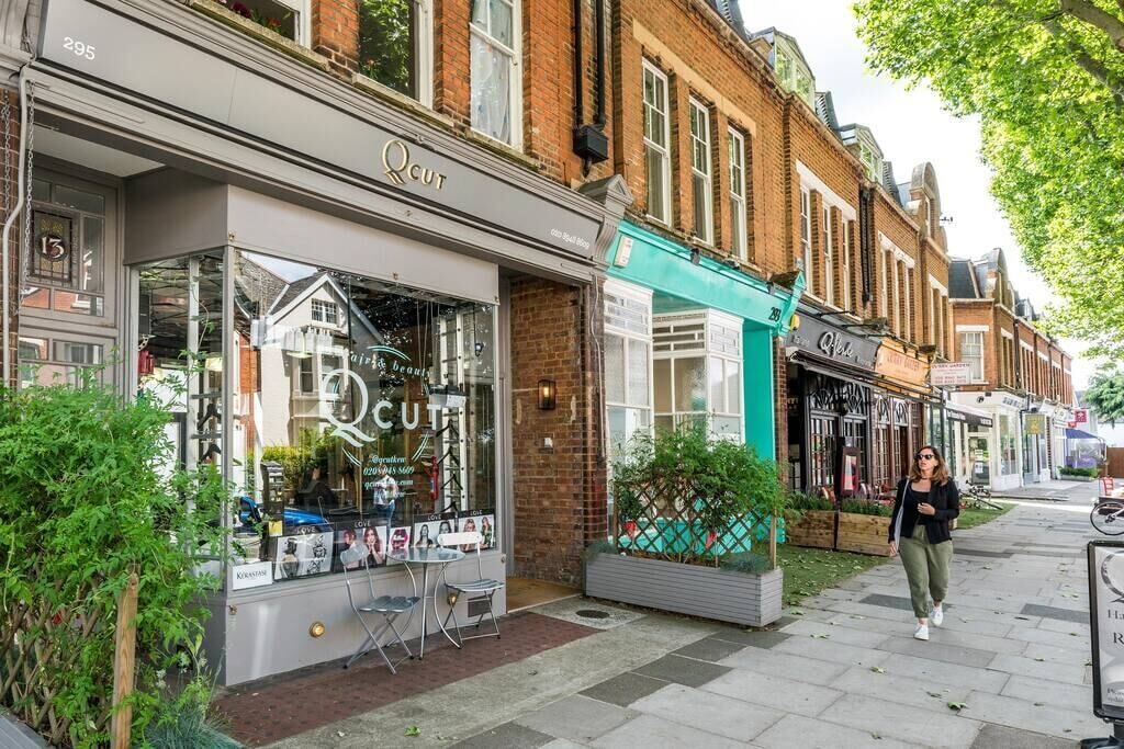 Photo of Outdoor in Kew