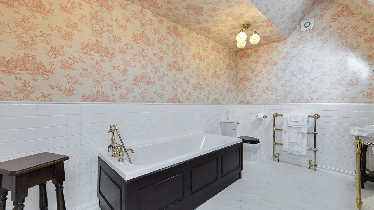 Photo of Bathroom in Stoke Bardolph