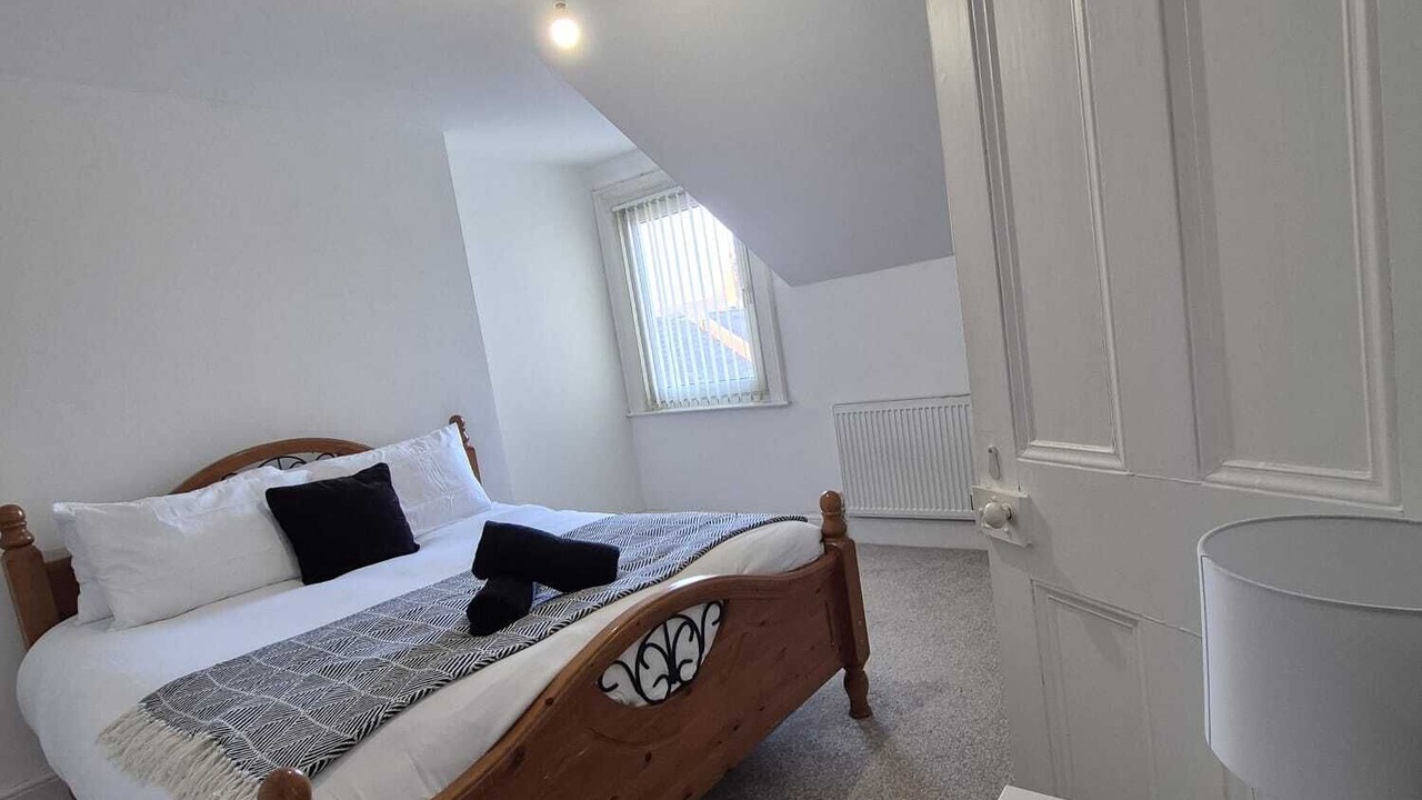 Photo of Bedroom in Oadby