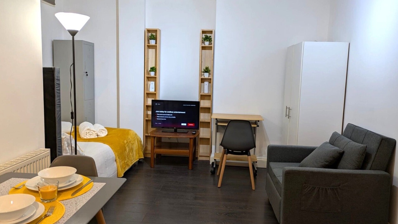 Photo of Bedroom in West Hendon