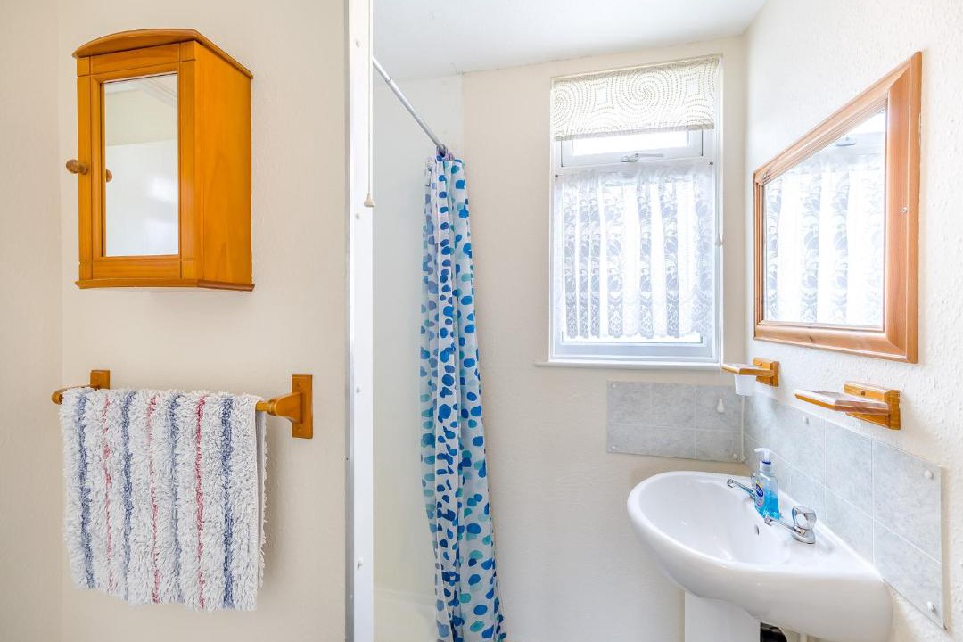Photo of Bathroom in Anderby Creek