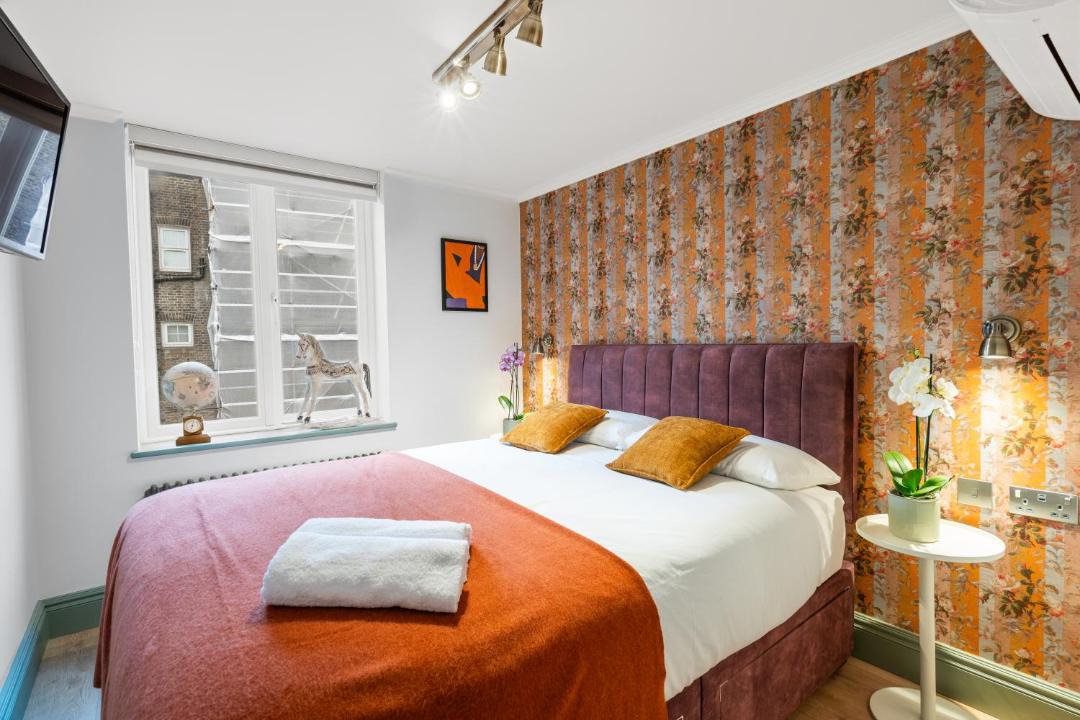 Photo of Bedroom in Warwick