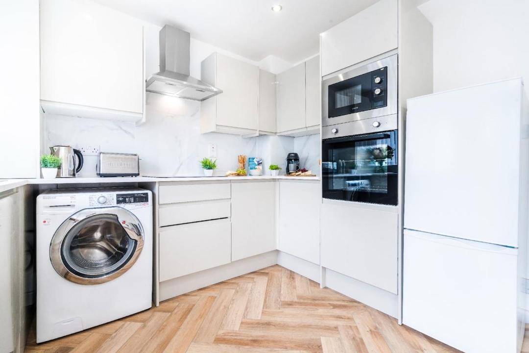 Photo of Kitchen in Oldbury
