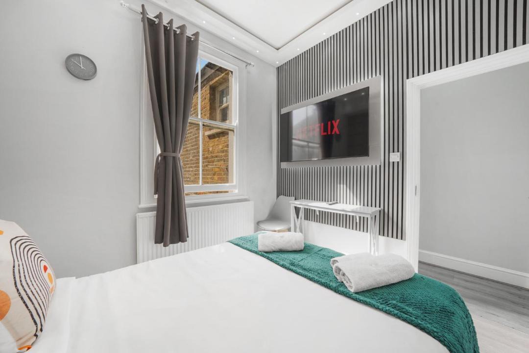 Photo of Bedroom in Leabridge