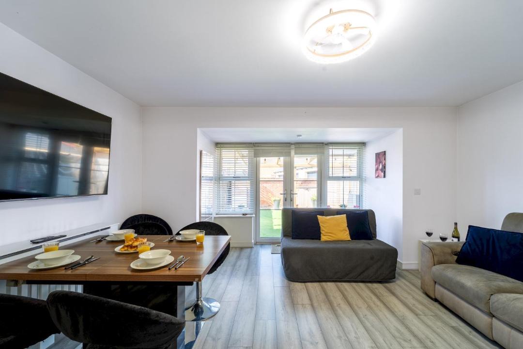 Photo of Livingroom in Bicester