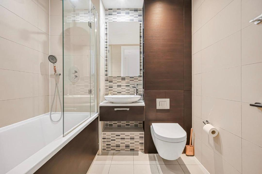 Photo of Bathroom in Canary Wharf