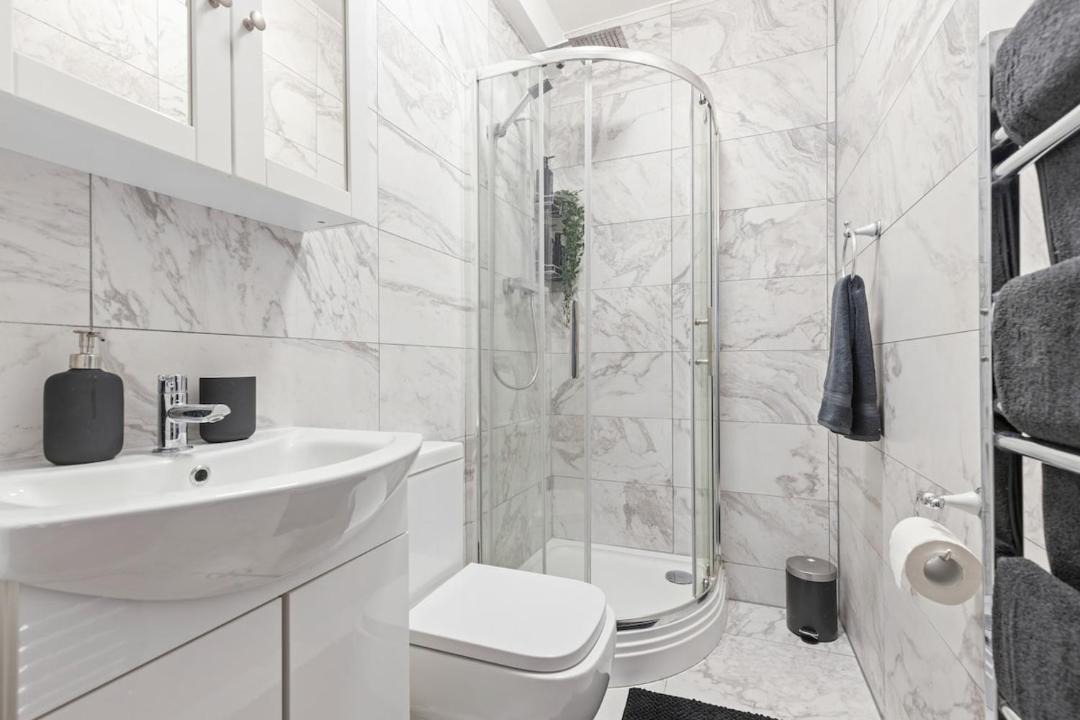 Photo of Bathroom in Angel