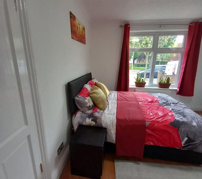 Photo of Others in Becontree