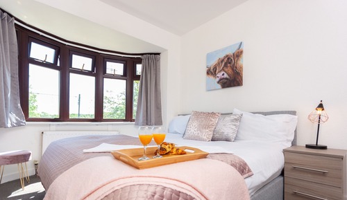Apartment, Private Bathroom (3 Bed - Mountford)