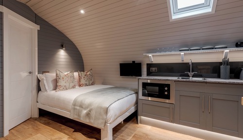 Comfort Cabin