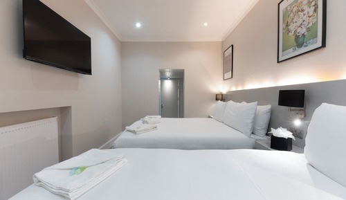 Classic Quadruple Room