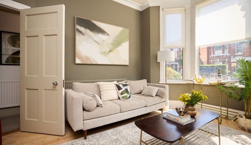 House (2 Bedrooms)