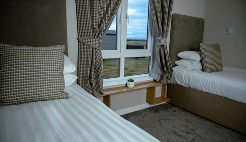 Standard Room, 3 Bedrooms, Kitchenette, Lakeside