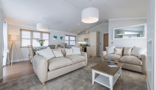 Signature Room, Multiple Beds, Non Smoking, Kitchenette (Hot Tub)