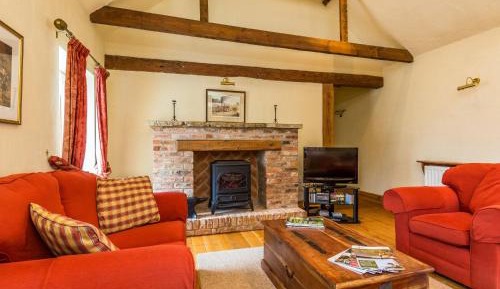 Two-Bedroom Holiday Home