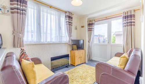 Two-Bedroom Holiday Home 2