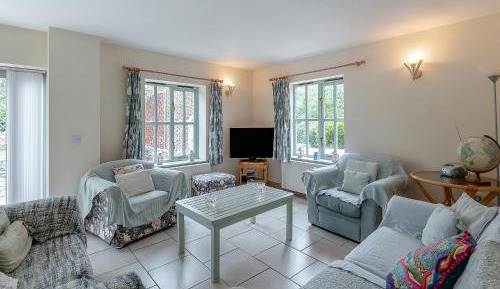 Three-Bedroom Vacation Home 