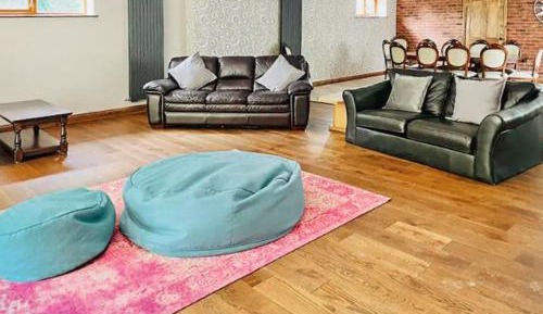 Five-Bedroom Holiday Home