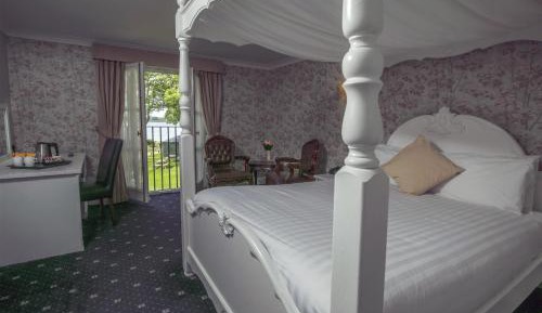 Feature Double Room