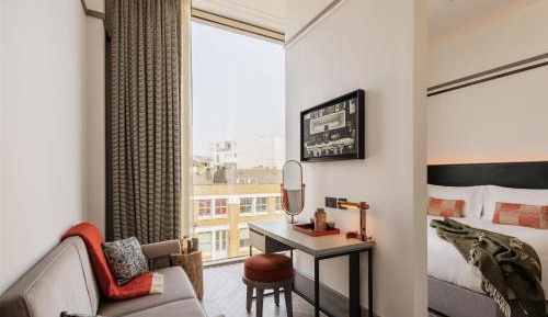 Superior King Room