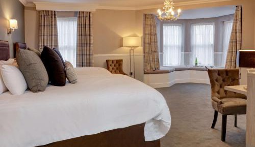 King Suite with Garden View - Non-Smoking