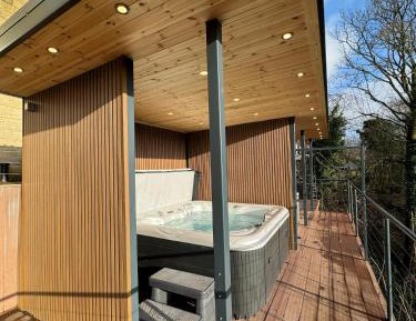 Suite with Hot Tub